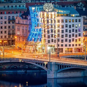 Dancing House - Tancici Dum Szálloda