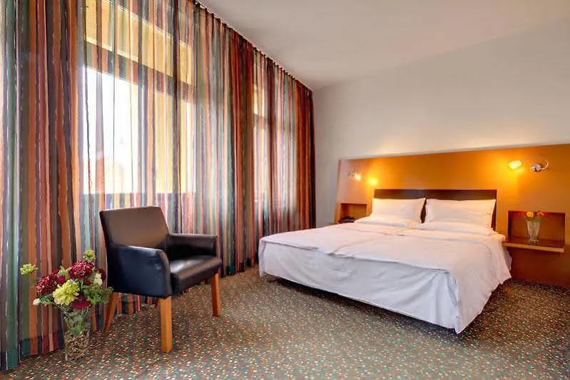Theatrino Hotel Praga 4*,